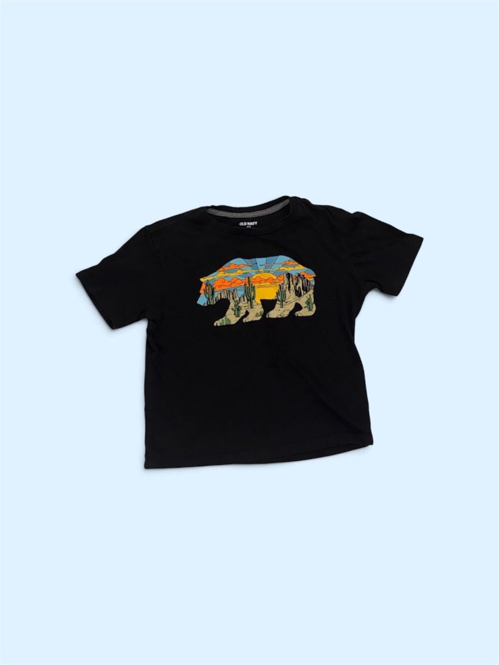 Old Navy Boys Black Desert Bear Graphic T-Shirt Size M (8) EUC
